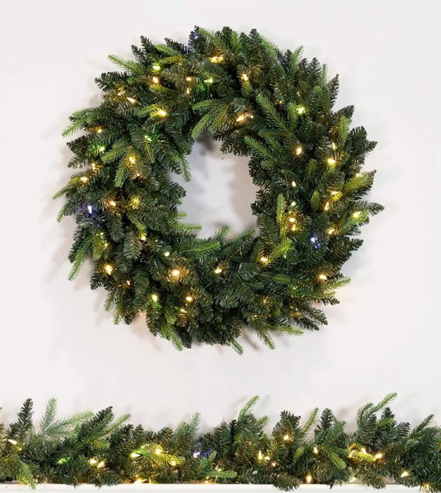 Store Treetime 30" Western Balsam Wreath - ColorChange LED